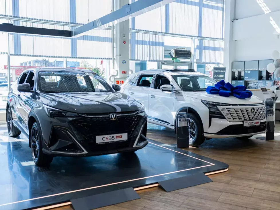 Changan CS35 Max и CS75 Plus в шоуруме